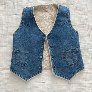 Levi Sherpa vest